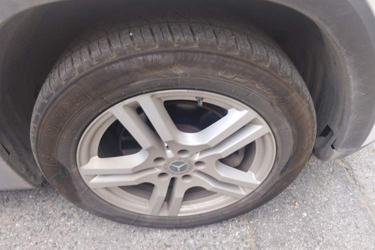 Used Mercedes-Benz GLB 2020 GLB 180 Dynamic Edition Right Front Wheel Hub