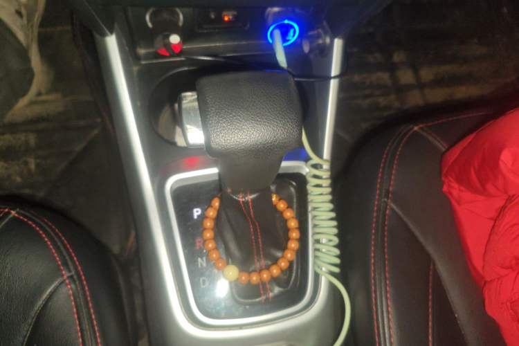 Used Brilliance V3 2015 1.5L Automatic Smart Version Gear Lever