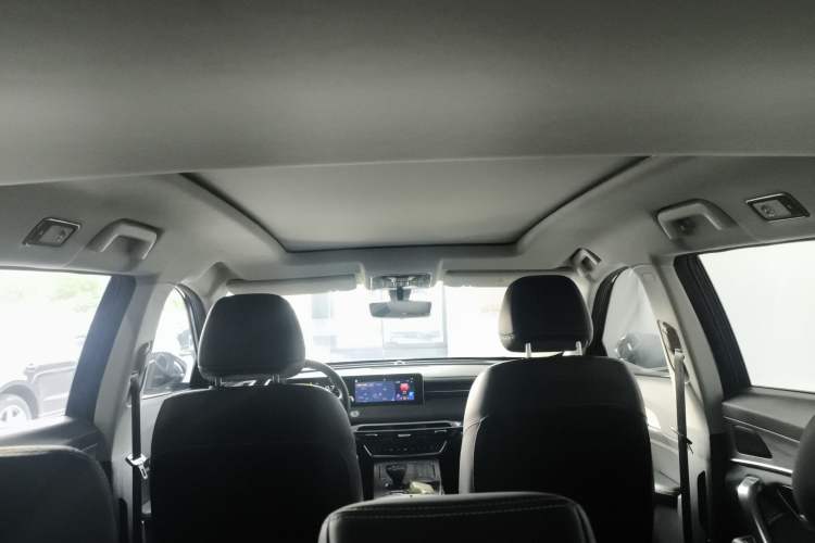 Used JETOUR X70 PLUS 2023 1.6T DCT Stronger 5-Seater