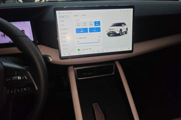 Used BYD Yuan UP 2025 Intelligent Driving Version 401 KM Dynamic Edition