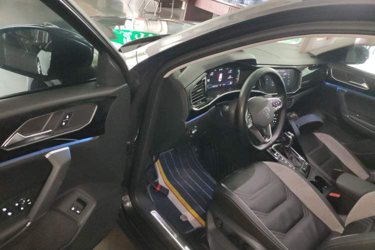 Used Volkswagen Tayron GTE Plug-in Hybrid 2022 1.4T Luxury Edition Driver Seat