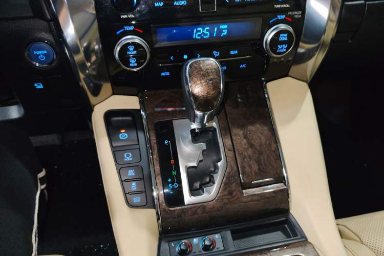 Used Toyota Vellfire 2020 Dual-Engine 2.5L HV Prestige Edition Gear Lever