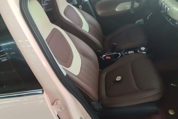 Used Wuling Bingo 2023 410 km Lingxi Deluxe Edition
