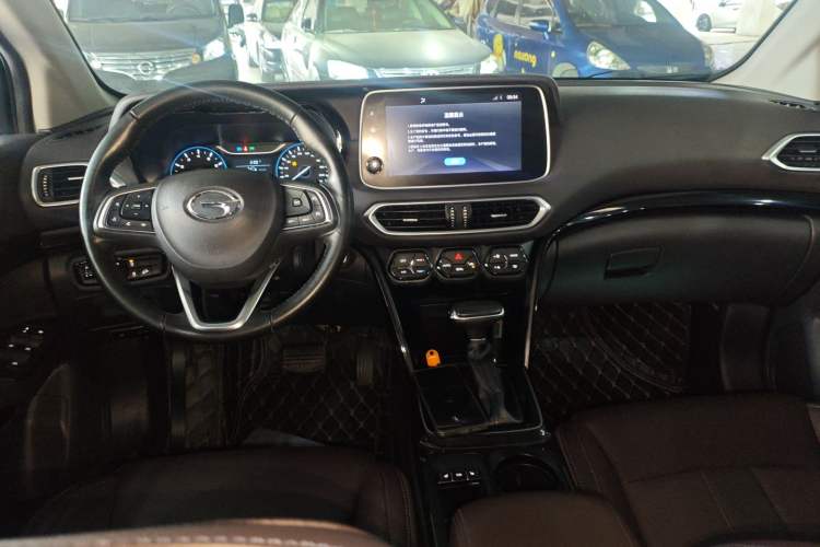 Used GAC Trumpchi GS4 2019 270T Automatic Two-Wheel Drive Luxury Smart Connectivity Model Center Console