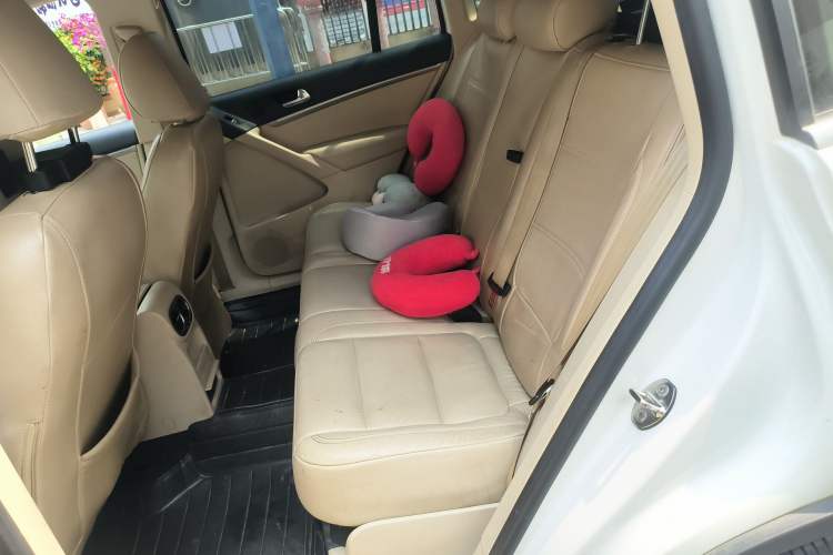 Used Volkswagen Tiguan 2015 1.8TSI Automatic Two-Wheel Drive Comfort Edition Left Rear Seat