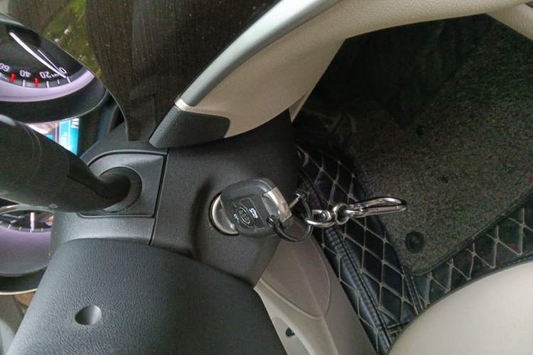 Used Buick Verano 2017 Sedan 15S Automatic Leading Model Vehicle Key