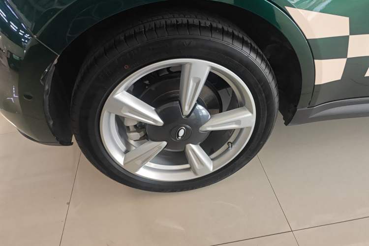 Used ORA Good Cat 2021 400km Standard Range Athena Edition Lithium Iron Phosphate Right Rear Wheel Hub