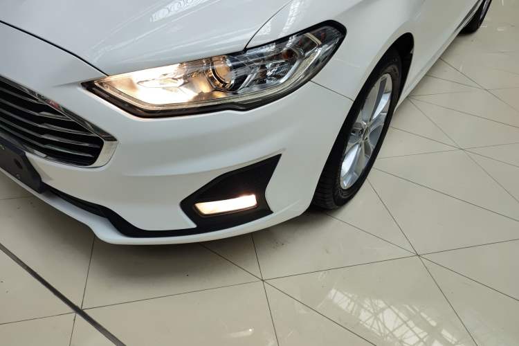 Used Ford Mondeo 2020 EcoBoost 180 Stylish Model Left Front Headlight