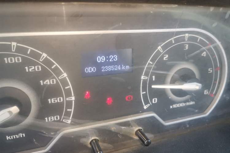 Used SAIC MAXUS Xintu V80 