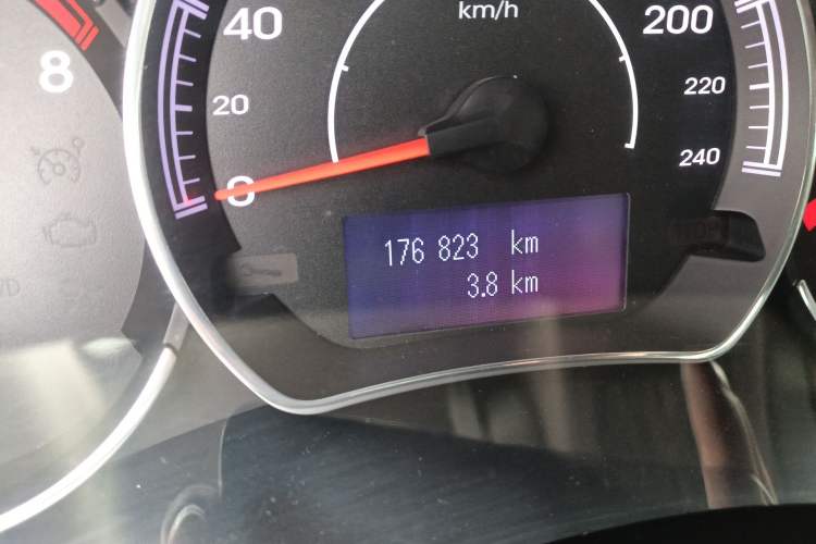 Used Renault Koleos 2013 2.5L Two-Wheel Drive Comfort Edition with Navigation
