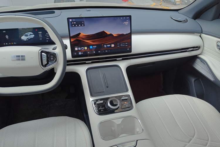 Used Geely Galaxy Galaxy Xingjian 7 EM-i 2025 120km Exploration+ Version