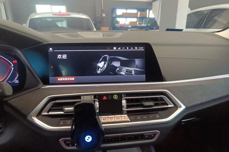 Used BMW X5 2022 Restyled xDrive 30Li M Sport Package Audio And AC Panel