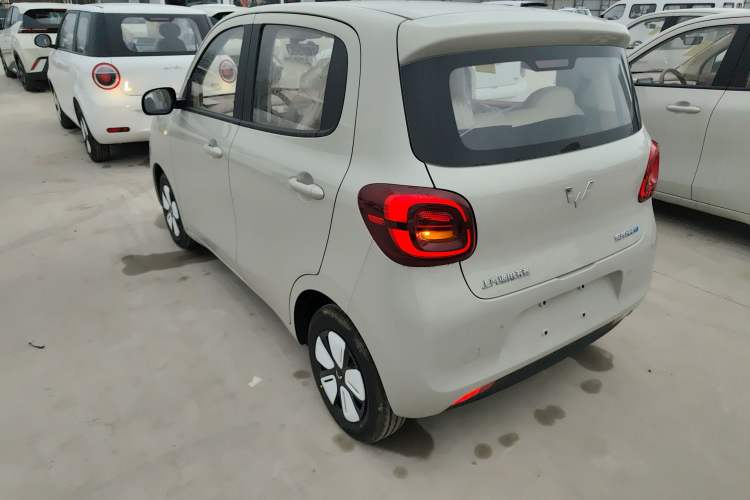 Used Wuling Hongguang MINIEV 2025 Four-Door Version Advanced Edition
