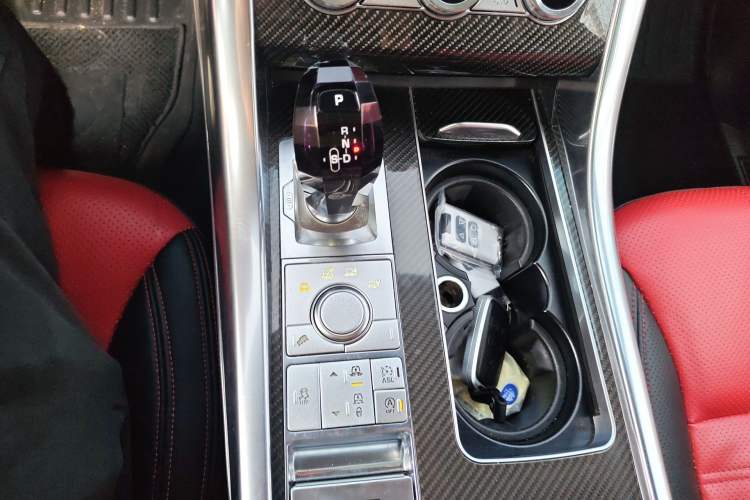 Used Land Rover Range Sport 2014 3.0 SC V6 HSE DYNAMIC Gear Lever