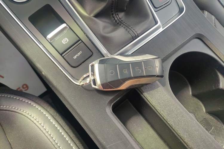 Used BYD Qin Pro 2020 Beyond Edition 1.5TI Automatic Flagship Version Interior 1