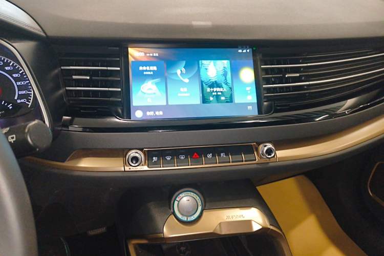 Used Haval H6 2020 2.0 GDIT Automatic Platinum Champion Edition Audio And AC Panel