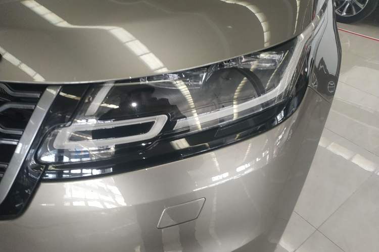 Used Land Rover Range Velar 2019 380 PS R-DYNAMIC SE Left Front Headlight