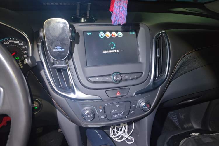 Used Chevrolet Equinox 2019 535T Automatic Chijie Edition China VI Audio And AC Panel