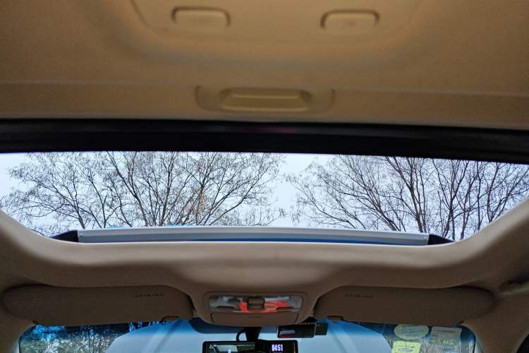 Used Hyundai Tucson 2009 2.0L Manual Two-Wheel Drive Fashion Edition Headliner