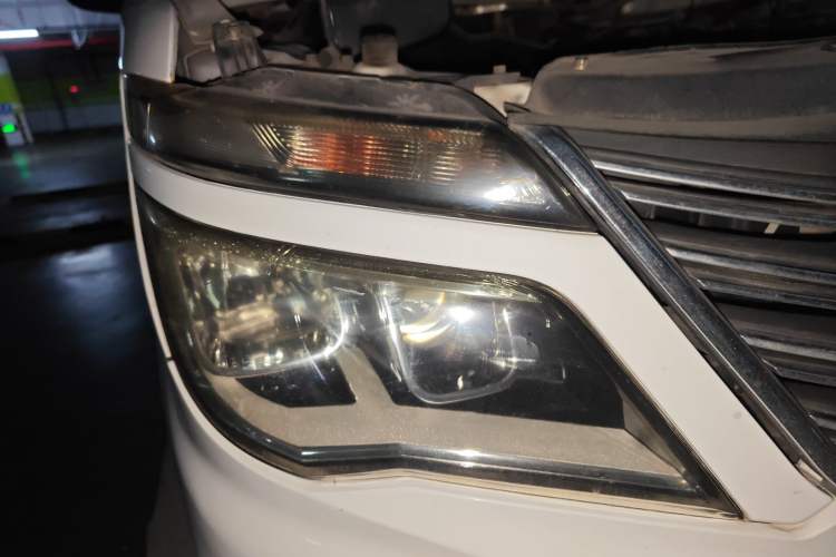 Used FORTHING Lingzhi 2018 M5 1.6L 7-Seater Luxury Model
