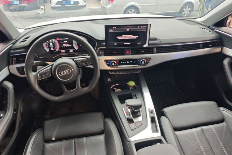 Used Audi A4L 2020 40 TFSI Luxury Dynamic Model Center Console