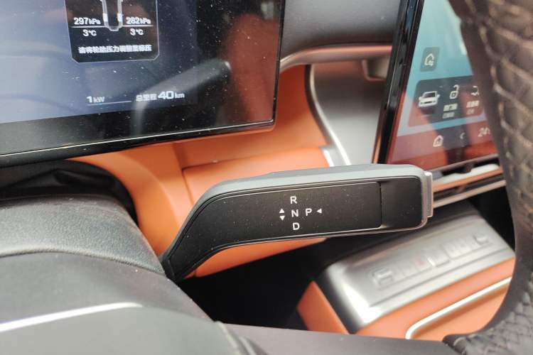 Used Formula Leopard Tai 7 2025 Model 200 km Two-Wheel Drive Max Edition