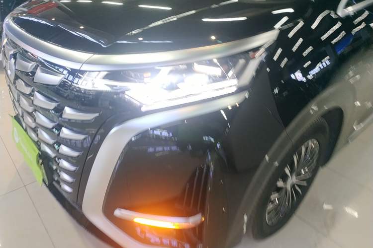 Used Denza D9 2024 DM-i 980 Four-Wheel Drive Prestige Model