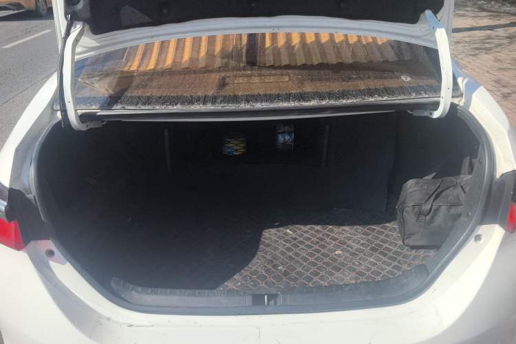 Used Toyota Corolla 2017 Revised Dual-Engine 1.8L E-CVT Leading Edition