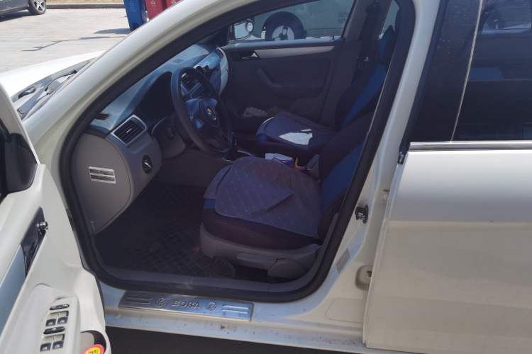 Used Volkswagen Bora 2008 1.6L Manual Fashion Model