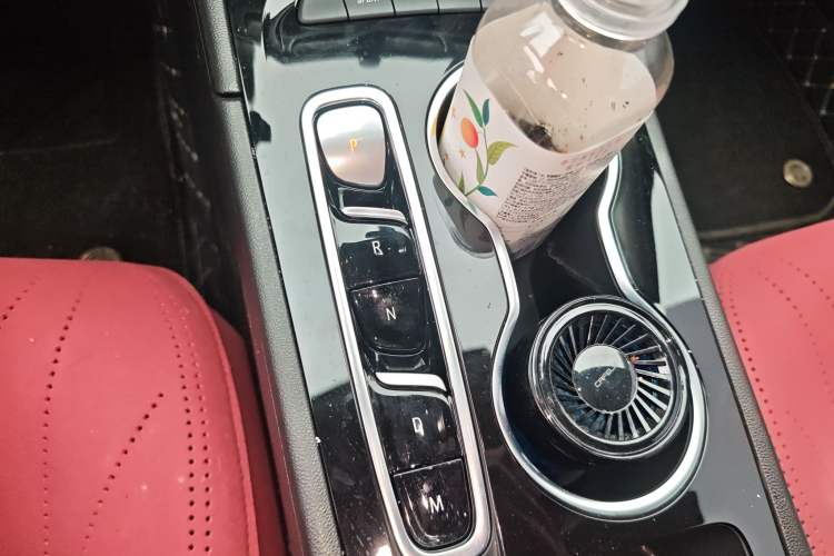 Used Buick Regal 2024 28T Luxury Edition Gear Lever