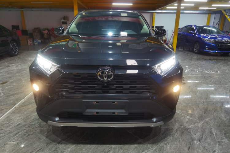 Used Toyota RAV4 2021 2.0L CVT Two-Wheel Drive Fashion PLUS Edition