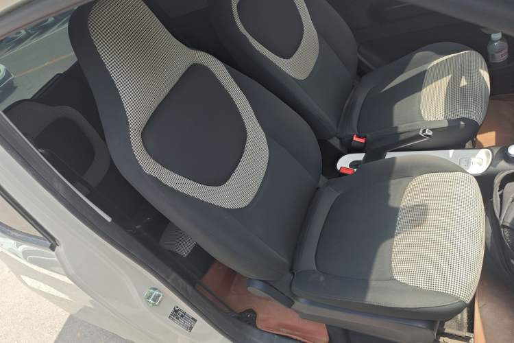 Used Wuling Hongguang MINIEV 2024 3rd Generation 215km Youth Edition Right Front Seat