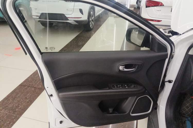 Used Jeep Compass 2019 220T Automatic Family Edition