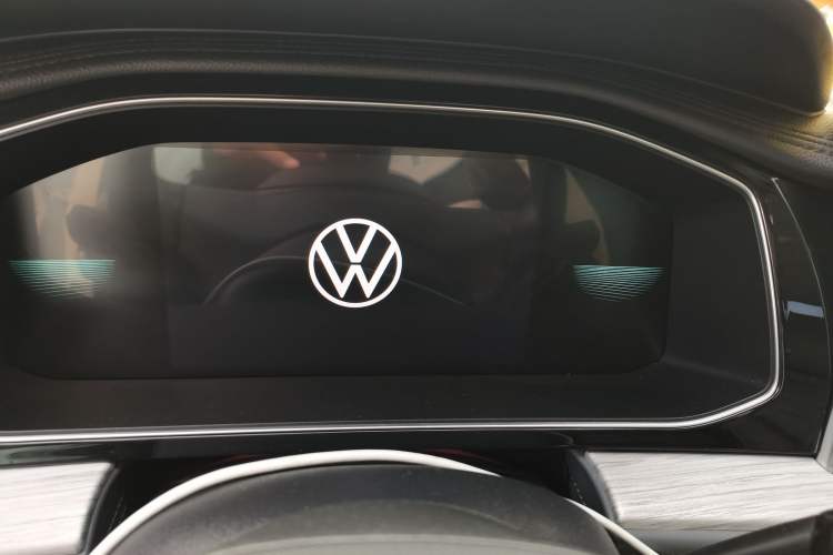 Used Volkswagen Sagitar 2023 300TSI DSG Excellence Edition Instrument Cluster