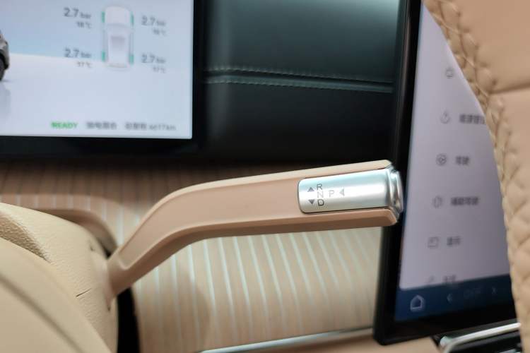 Used Chery T11 2026 Model 220 All-Wheel Drive Family Fun Edition