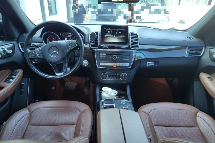 Used Mercedes-Benz GLS 2018 Refreshed GLS 400 4MATIC Dynamic Edition Center Console