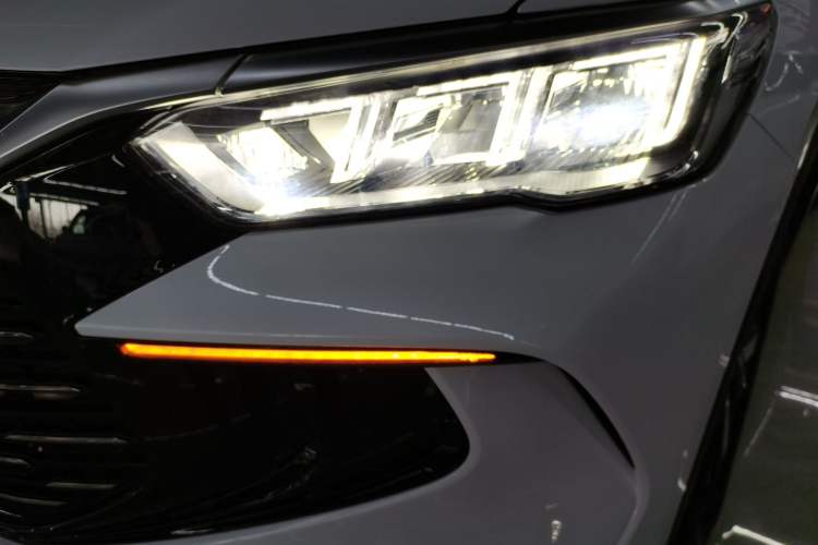 Used BYD Song Pro New Energy 2024 HONOR Edition DM-i 71KM Navigation Model
