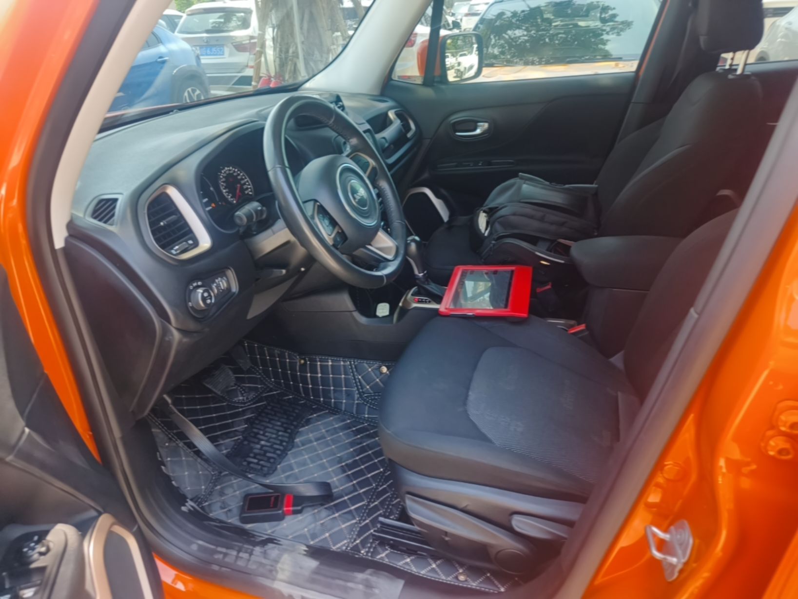 Interior delantero