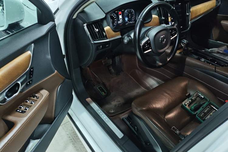 Used Volvo S90 2020 T5 Zhiyi Luxury Edition Driver Seat