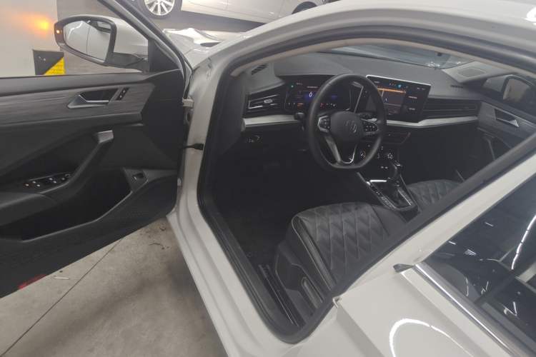 Used Volkswagen Sagitar 2023 300TSI DSG Excellence Edition
