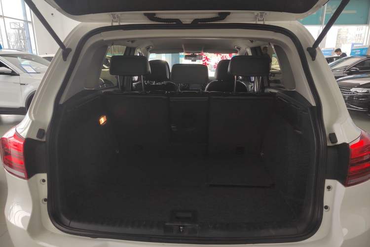 Used Volkswagen Tiguan L 2016 280TSI Automatic Two-Wheel-Drive Silk Road Style Edition
