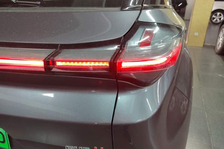 Used NETA U 2022 Zhi 400 Lithium-Nickel-Manganese-Cobalt Energy System