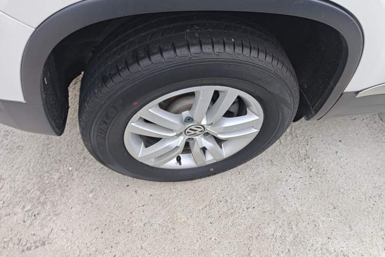 Used Volkswagen Tiguan L 2016 300TSI Automatic Two-Wheel Drive Trend Edition
