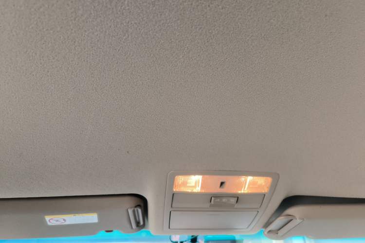 Used Toyota Highlander 2011 2.7L Two-Wheel Drive 5-Seater Elite Edition Headliner