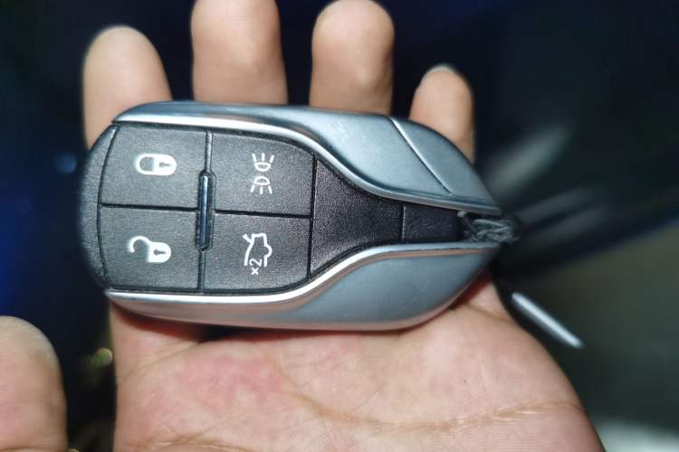 Used Maserati Levante 2018 3.0T Classic Edition Vehicle Key