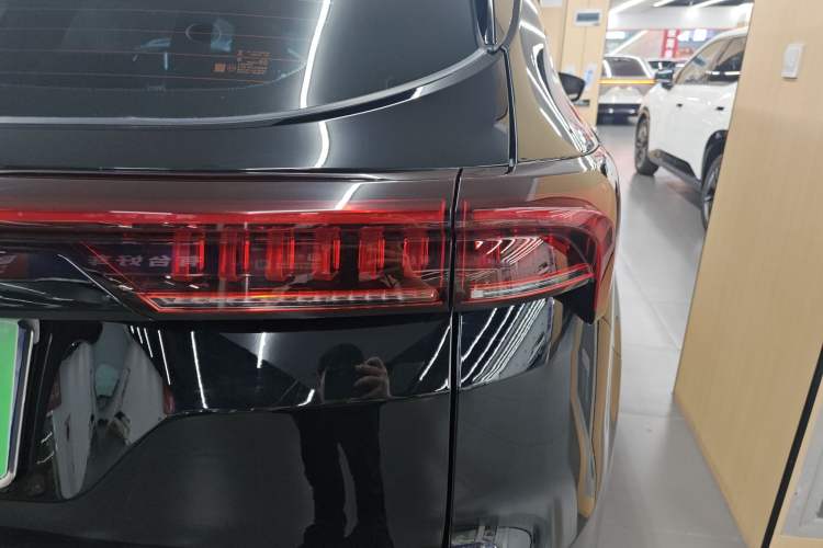 Used JETOUR X70 PLUS 2025 Champion Edition 1.5T DCT Champion MAX 5-seater Exterior 3