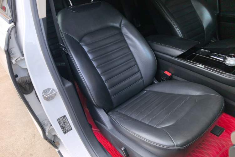 Used Ford Mondeo 2017 EcoBoost 180 Stylish Model Right Front Seat