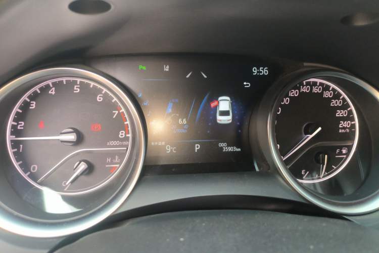 Used Toyota Camry 2021 2.0G Luxury Edition
