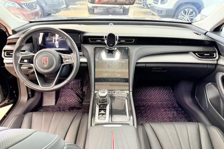 Used Hongqi H5 2023 2.0T Automatic Smart Connect Flagship Edition Center Console