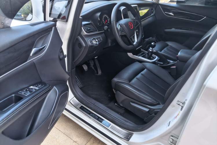 Used BYD Song MAX 2017 1.5T Manual Smart Connect Luxury 7-Seater Driver Seat